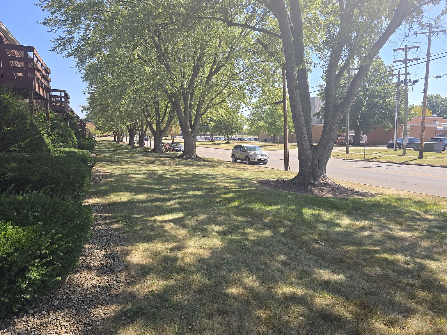 2 bed, 864 sqft, $1,050 — Photo 2