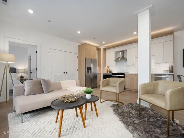 4713 N Clark St #302, Chicago, IL 60640