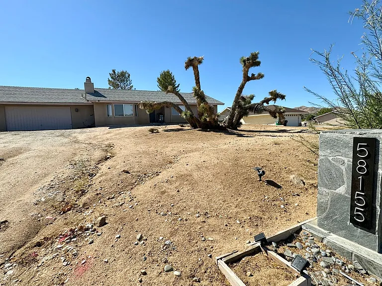 58155 Carlyle Dr — Photo 35