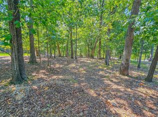 241 Grand Cove Rd, Sunrise Beach, MO 65079
