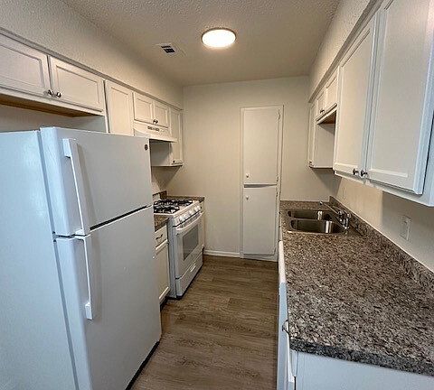 2nd image of 311 Flournoy Dr APT A