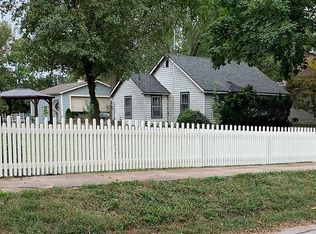 315 S Jewell St, Liberty, MO 64068