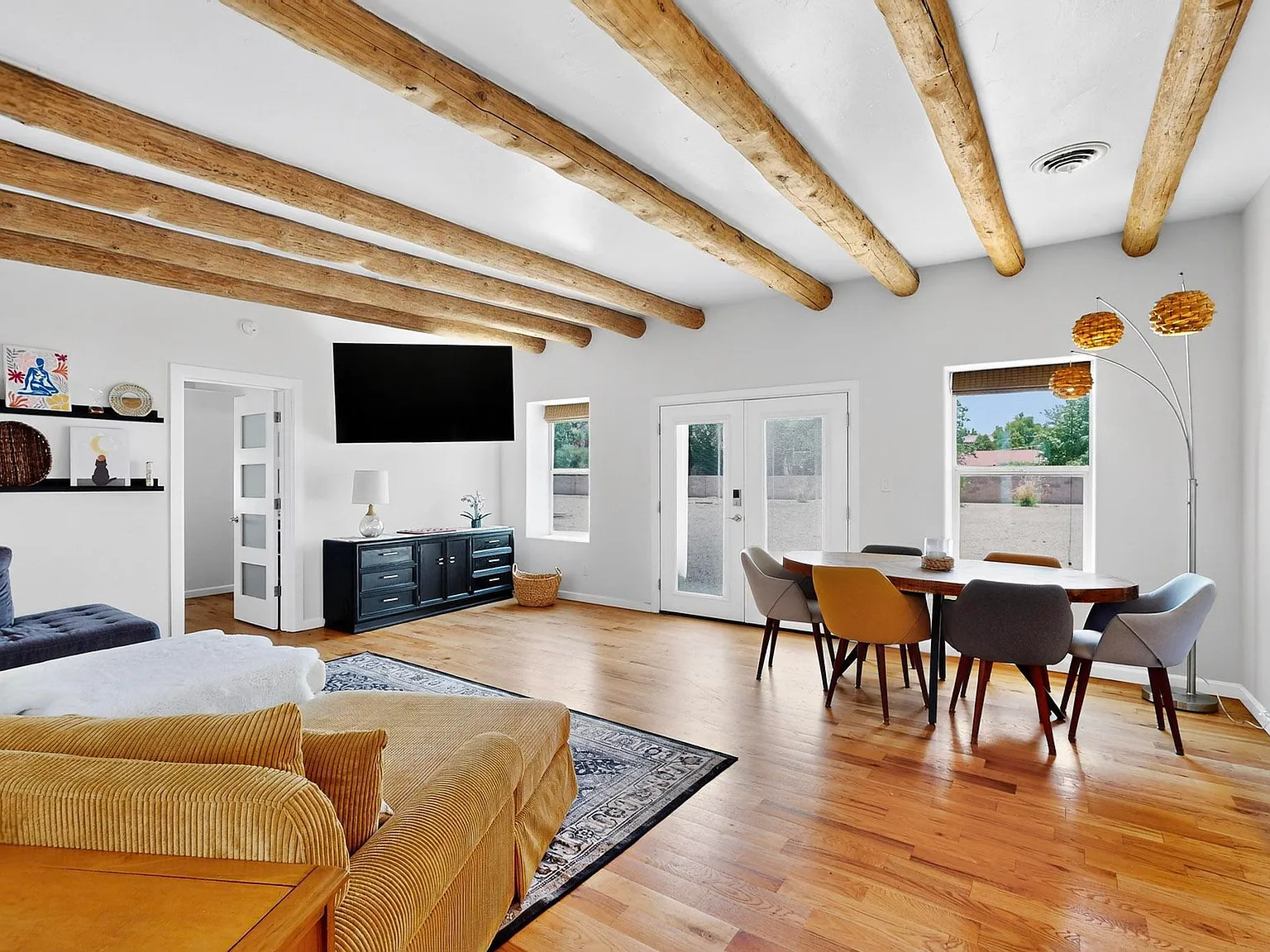 3 bed, 2109 sqft, $5,000 — Photo 4