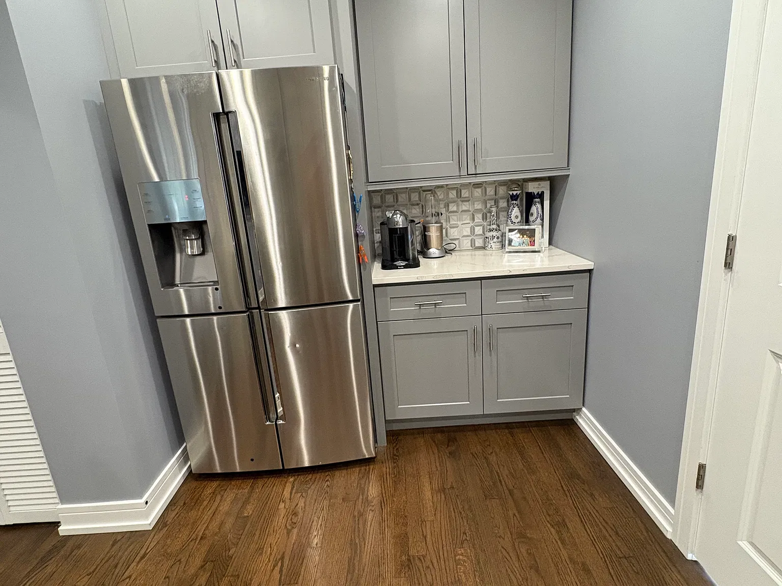 3 bed, 1100 sqft, $2,900 — Photo 3
