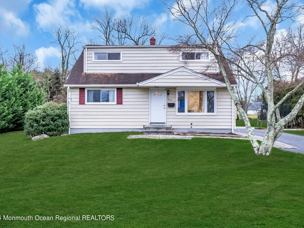 11 Carole Drive, Oakhurst, NJ 07755