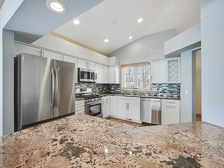 7950 Victoria Way — Photo 11