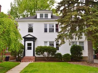 90 Lancaster Rd #1, West Hartford, CT 06119