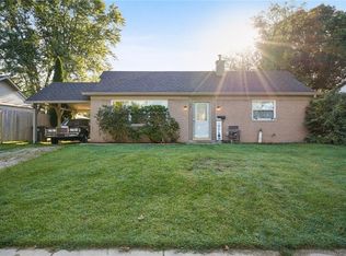 607 Gooseberry Ln, Greenwood, IN 46143