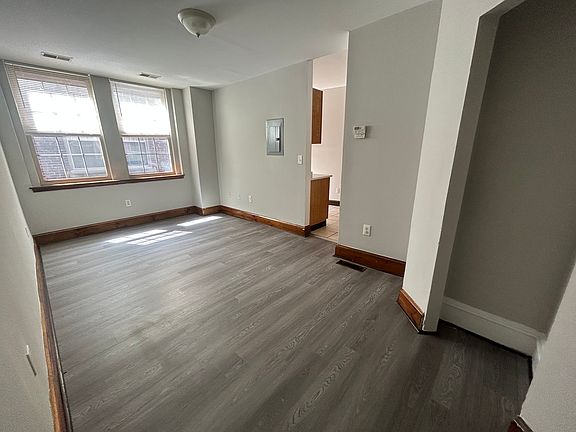 2nd image of 5101-21 Walnut St #B100