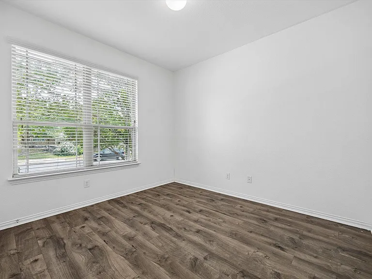 Maiden Grass Dr — Photo 27