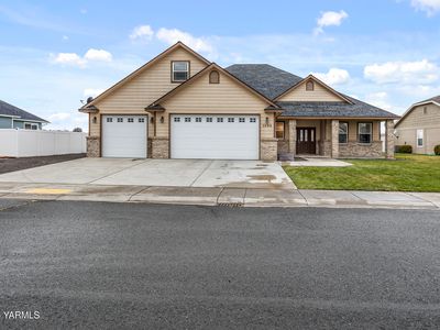 1008 S 91st Ave, Yakima, WA, 98908