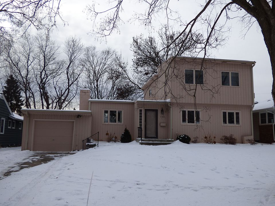 1st image of 1792 Saunders Ave