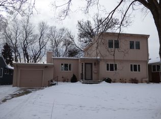 1792 Saunders Ave, Saint Paul, MN 55116