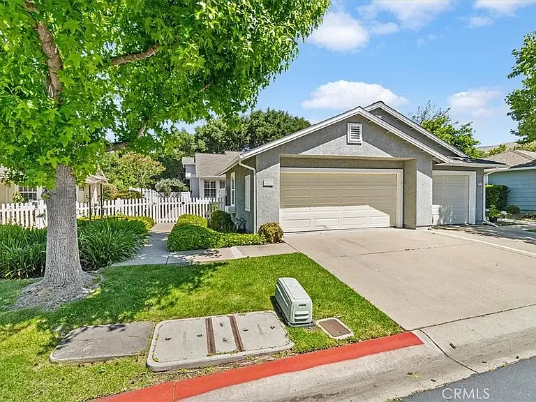 942 Bluebell Way — Photo 2