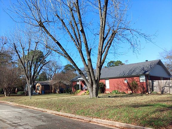 5th image of 1024 Edgewood Dr