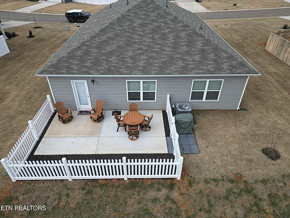 2nd image of 340 Dilbeck Ln