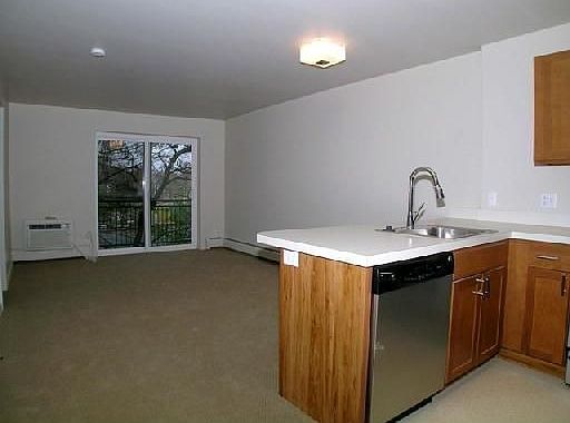 2nd image of 351 Oakhill Ave APT 206