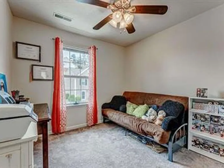 108 Auburn Dr — Photo 15