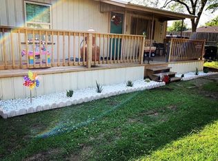 155 Pecan St, Blossom, TX 75416