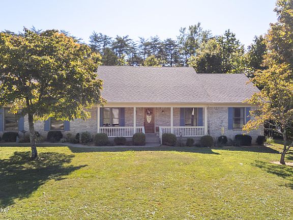 2nd image of 453 Laverne Ct