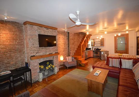 5th image of 270 E 7th St APT 1
