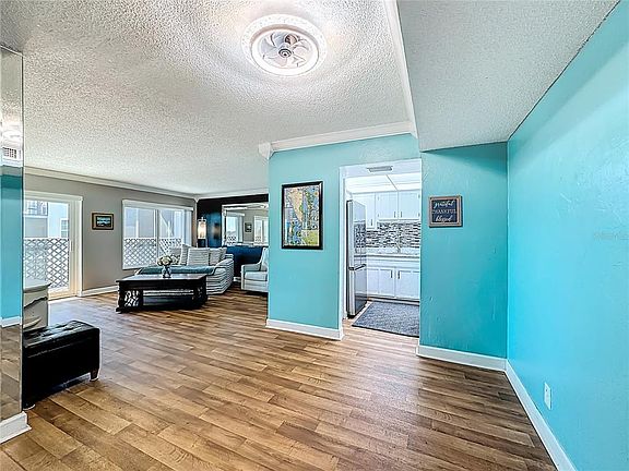 3rd image of 2901 26th St W APT 511