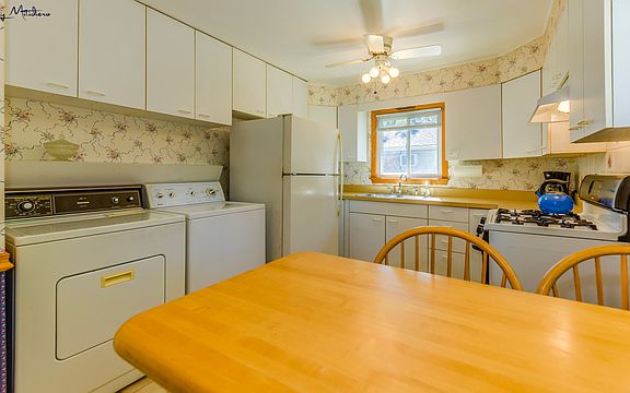 5th image of 77 Blackhawk Dr