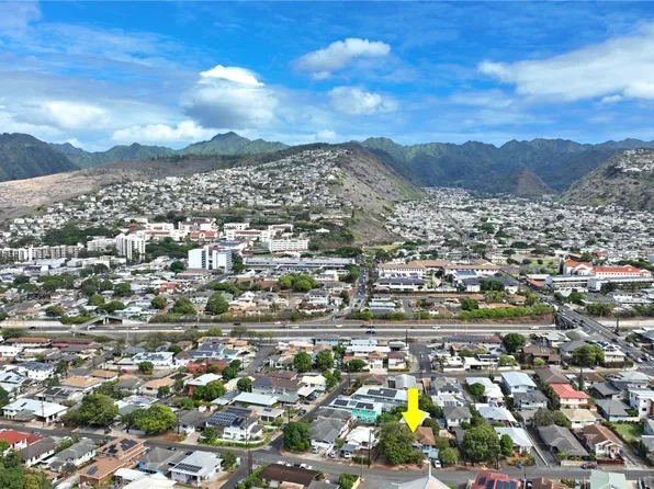 3242 Lincoln Ave, Honolulu, HI 96816