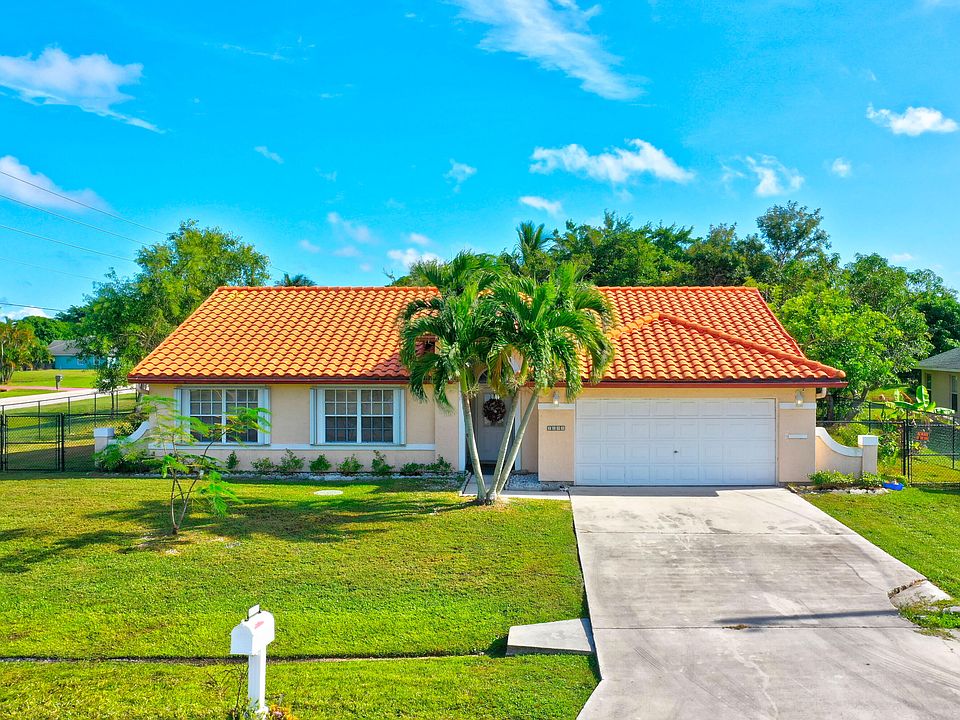 1st image of 2593 SE Lyman Circle
