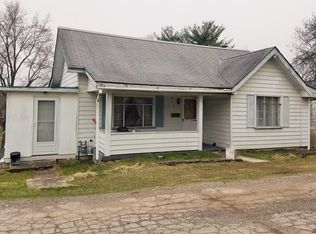 2 Pine St, New Paris, PA 15021