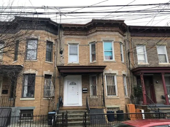 93 Chestnut St, Brooklyn, NY 11208