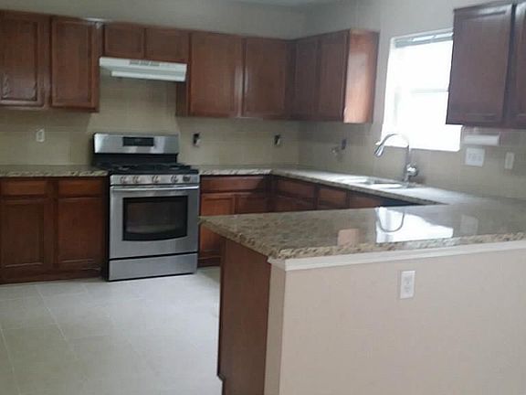4th image of 7914 Blue Wahoo Ln