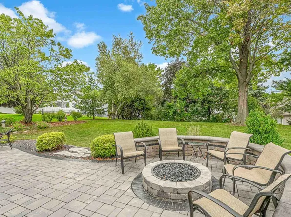 3002 DARTMOUTH Drive, Janesville, WI 53548