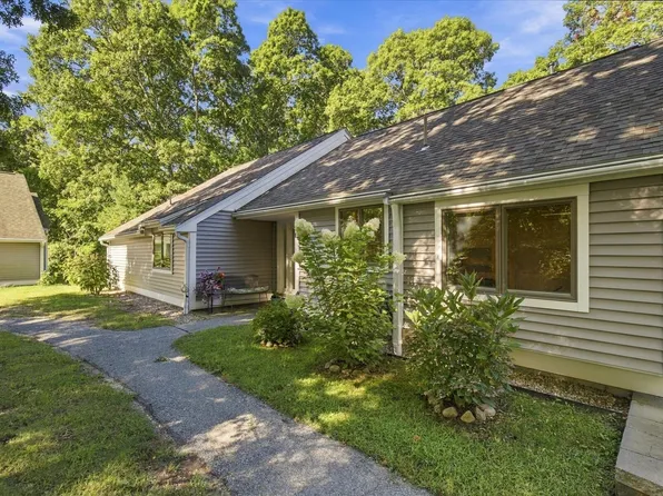 14 Woodrise Road UNIT 14, Falmouth, MA 02540