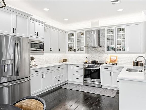 4th image of 4432 Aurora ST