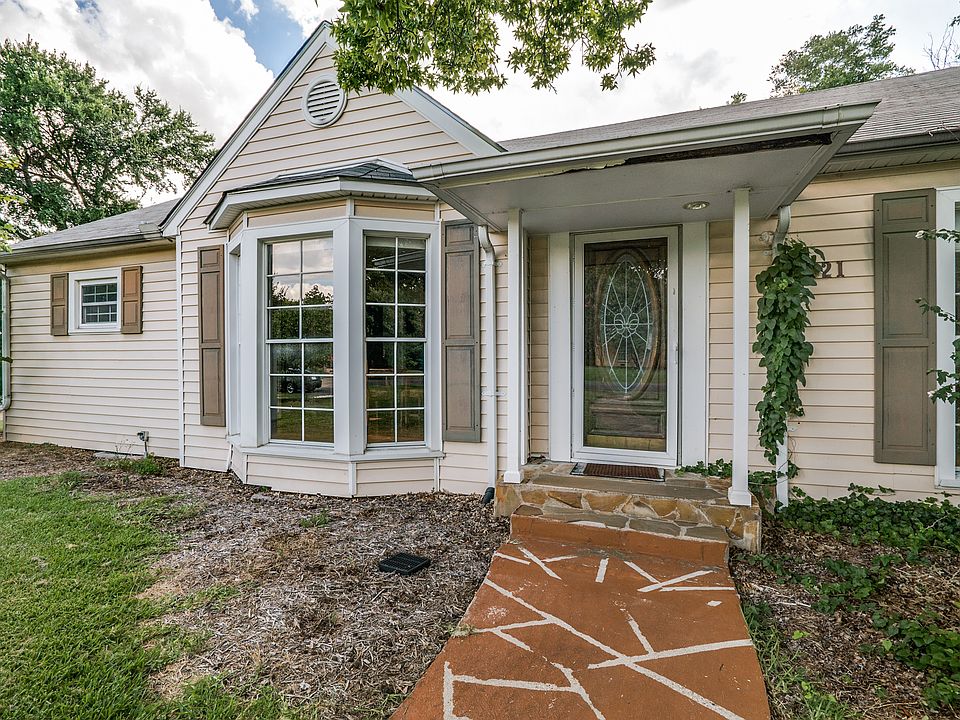 1st image of 1421 El Campo Dr