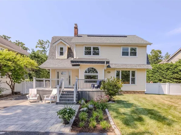 38 Kirkwood Avenue, Merrick, NY 11566