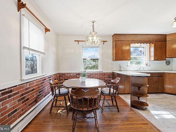 4th image of 223 Orchard Rd