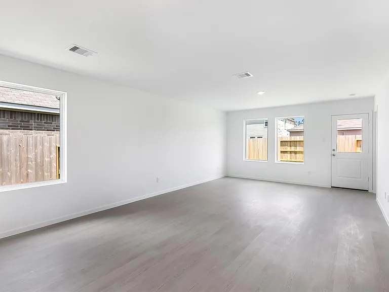 1570 Gardenia Blossom Ln — Photo 8