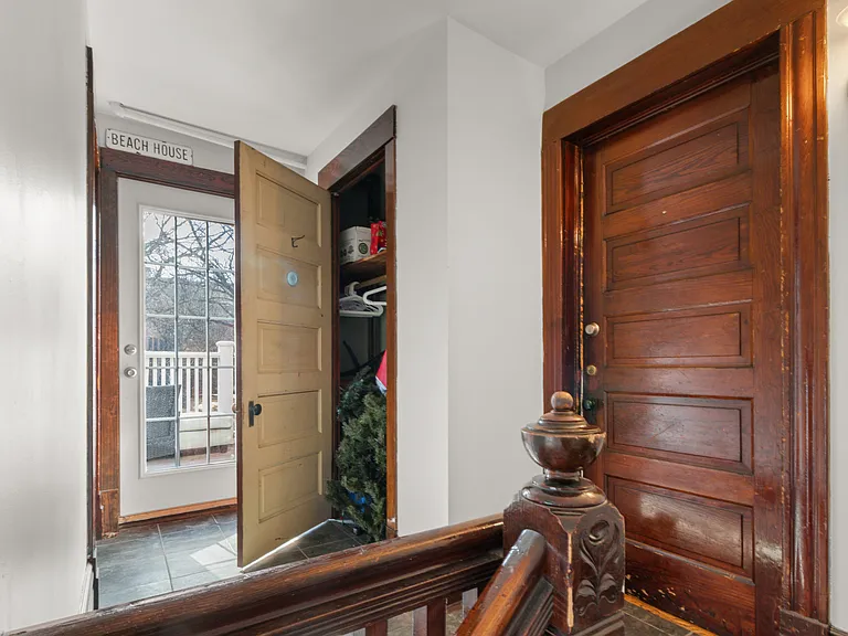 1121 Leonard Pl #2 — Photo 6