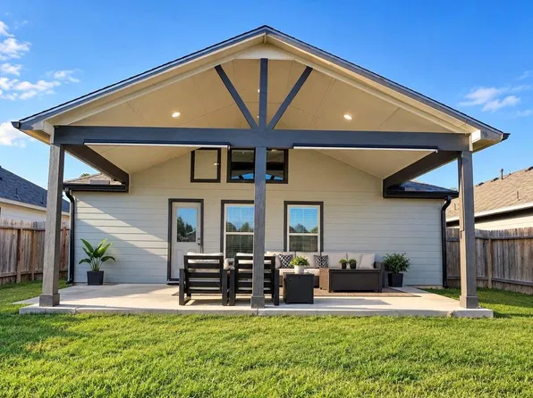 301 Cumberland Forest Dr, Magnolia, TX 77354