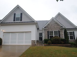 645 Austin Creek Dr, Buford, GA 30518