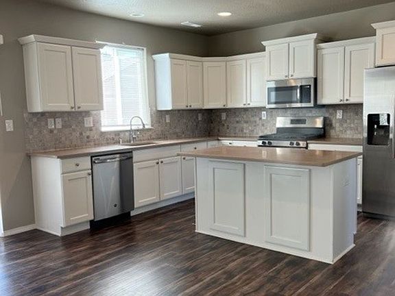 3rd image of 1417 S Khinda Ct