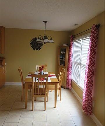 5th image of 214 Lake Hill Ct