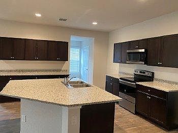 3rd image of 868 Margay Loop