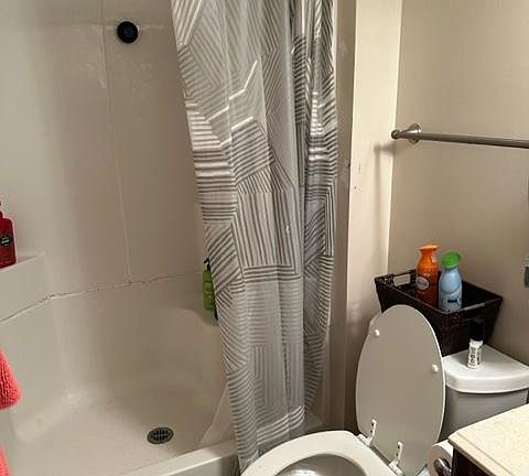 5th image of 1095 18th Ave SE Unit 1