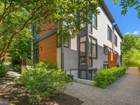 3915 Fulton St NW #Penthouse 6, Washington, DC 20007