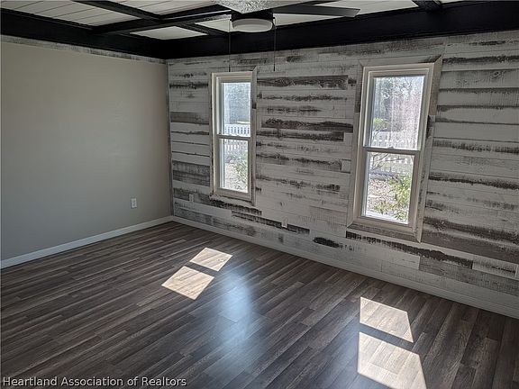 5th image of 1103 Bellevue Ave