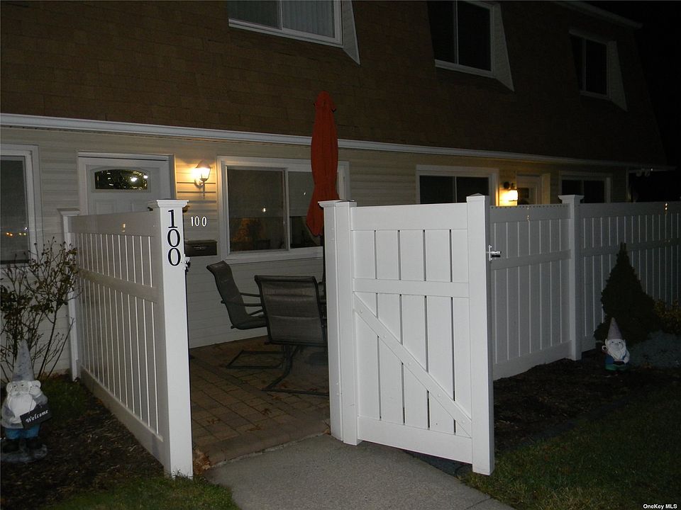 1st image of 100 Storm Dr #100