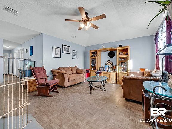 5th image of 16603 Vanilla Dr